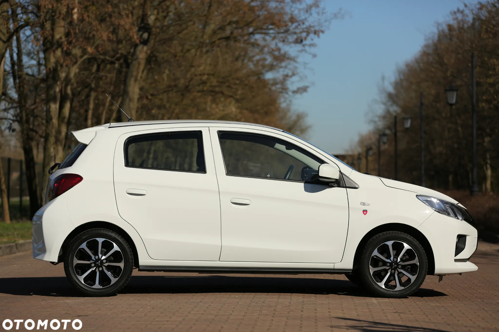 Mitsubishi Space Star 1.2 AS&G Intense - 7