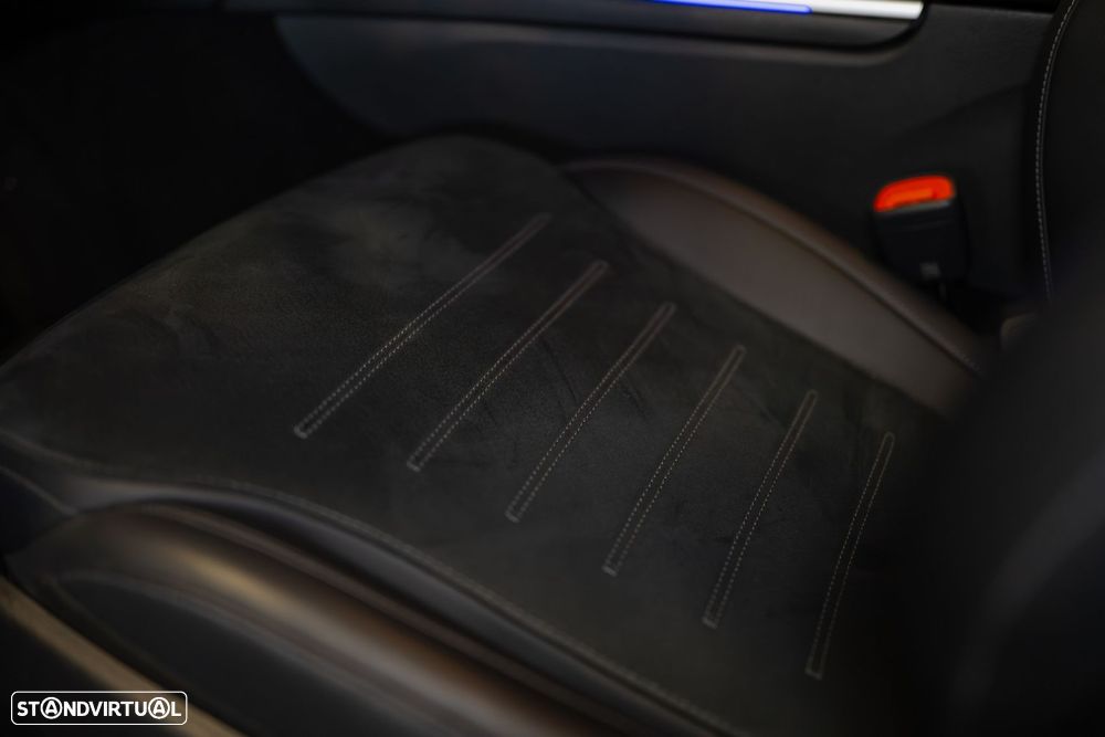 Mercedes-Benz C 300 e AMG Line - 28