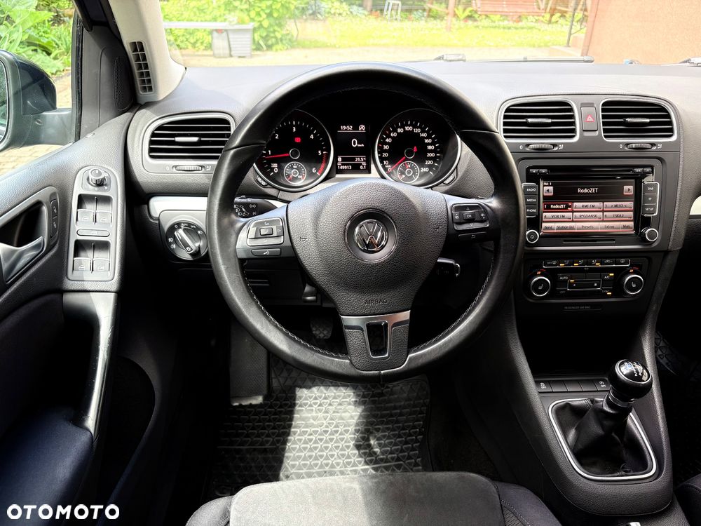 Volkswagen Golf 1.6 TDI Highline - 17