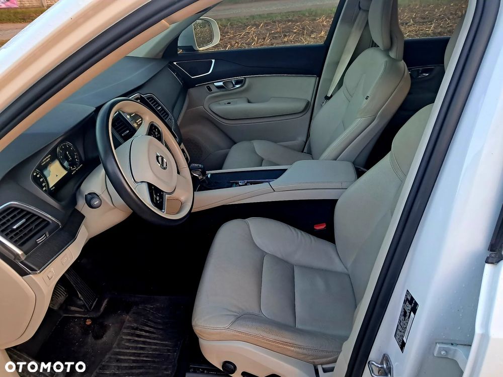 Volvo XC 90 T5 AWD Momentum 7os - 34