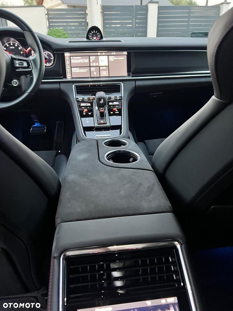 Porsche Panamera GTS - 11