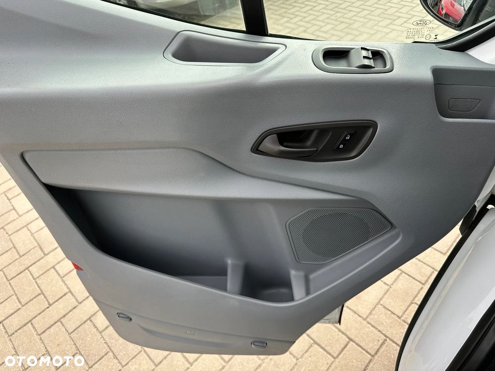 Ford Transit - 17