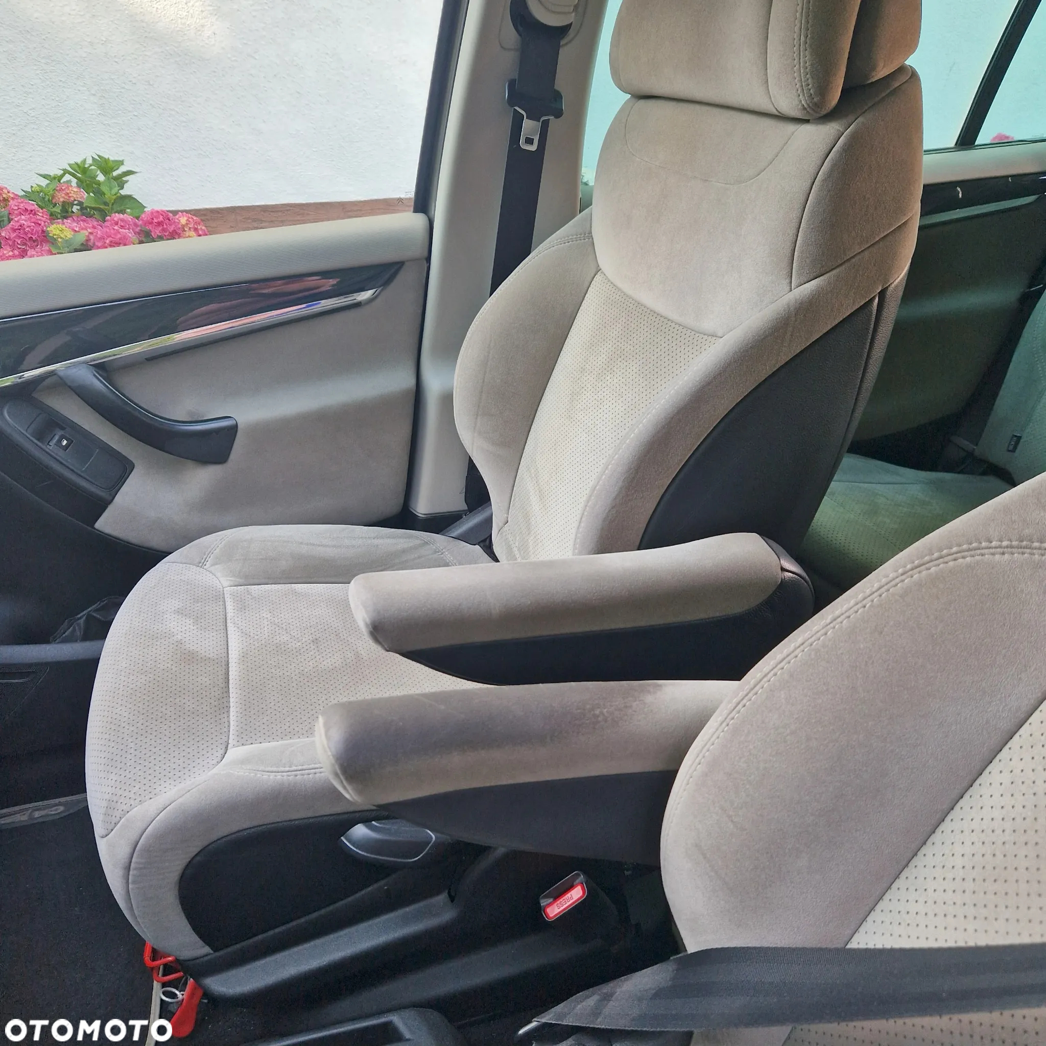 Citroën C4 Grand Picasso 1.6 THP Equilibre Exclusive MCP - 13