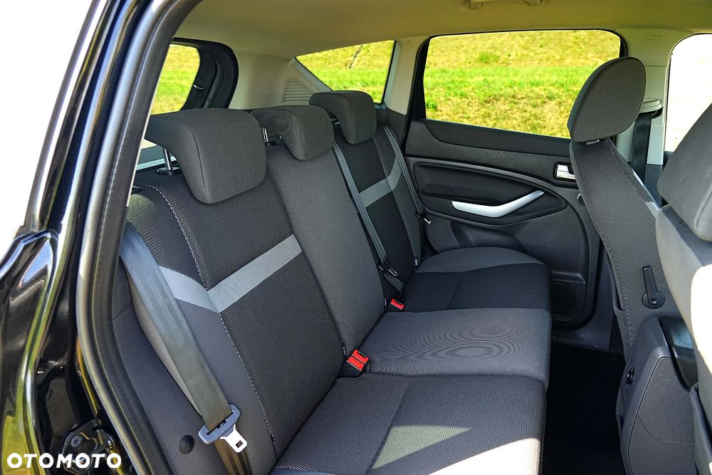 Ford Kuga 2.0 TDCi 4x4 Titanium - 19