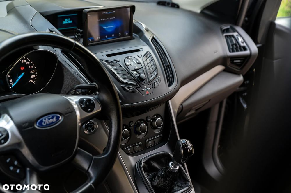 Ford Kuga 2.0 TDCi 2x4 Trend - 30