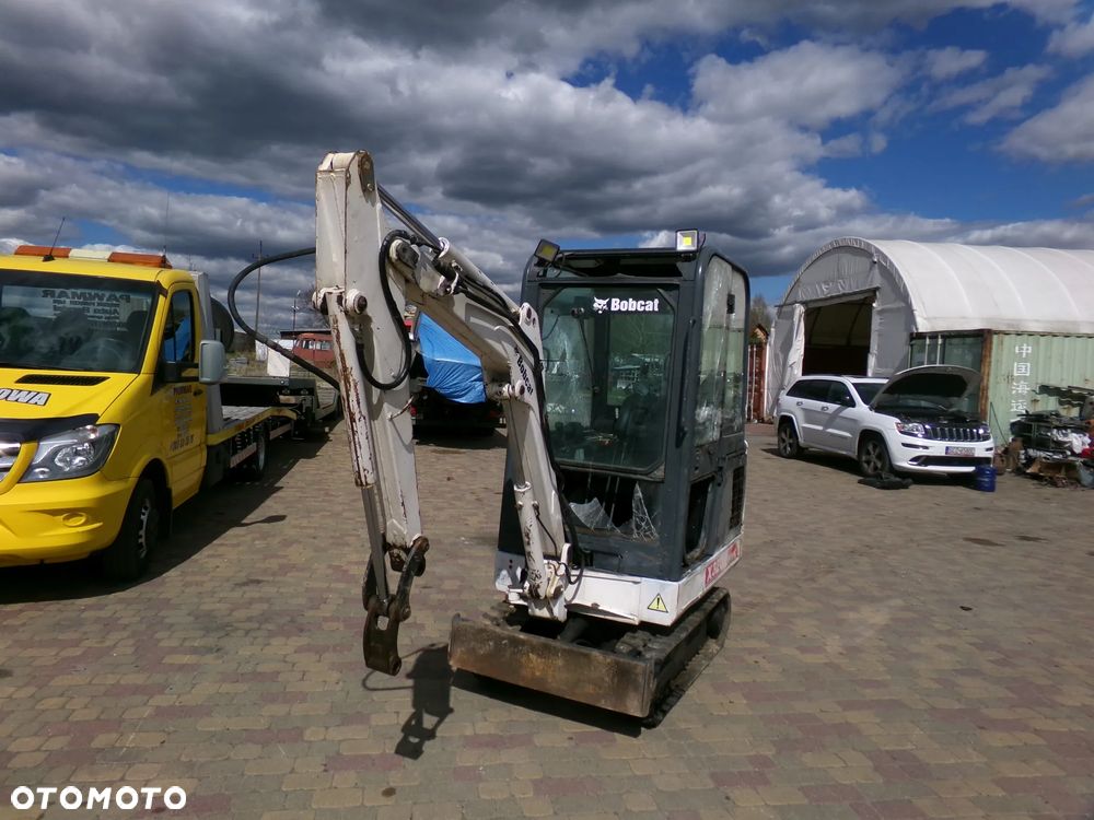 Bobcat x320 minikoparka - 2