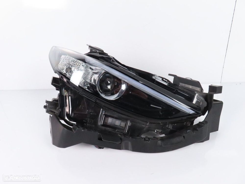 Farol LED Direito Usado / Original MAZDA 3 (BP) - 1