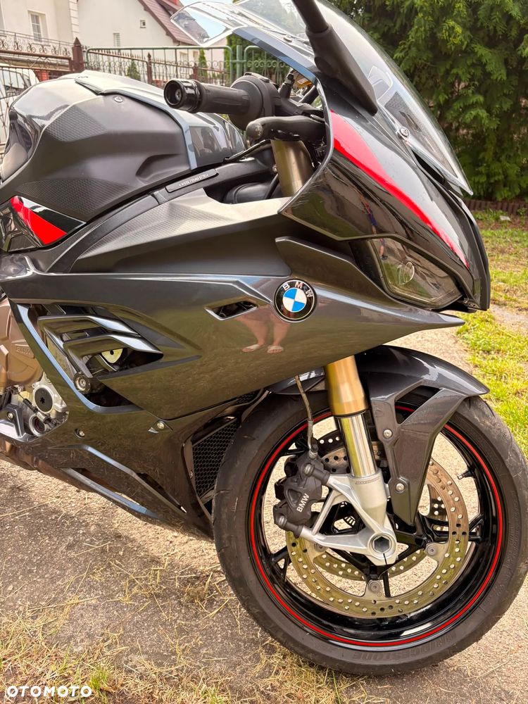 BMW S - 4