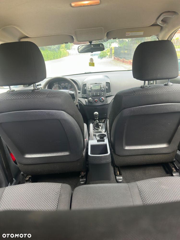 Hyundai i30 1.4 Base + - 10