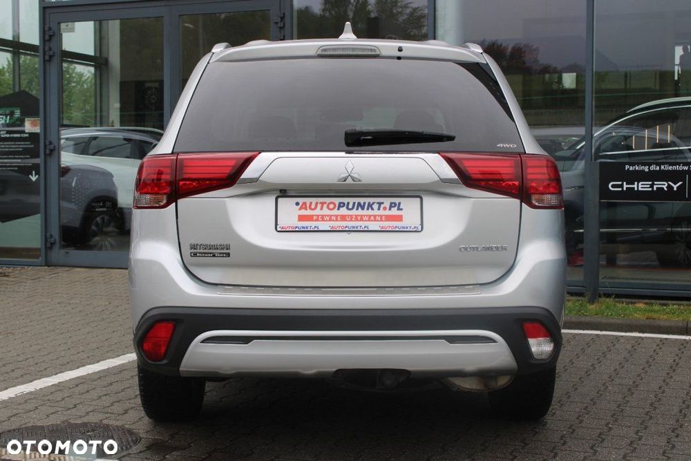 Mitsubishi Outlander - 7