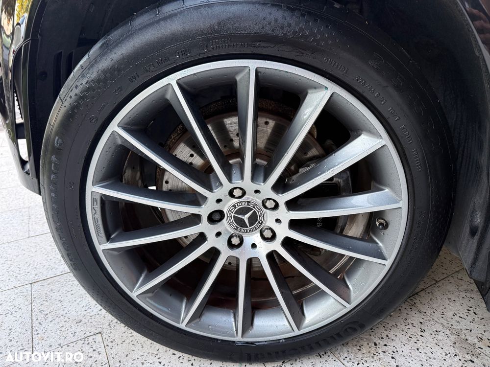 Mercedes-Benz GLE 300 d 4MATIC - 37