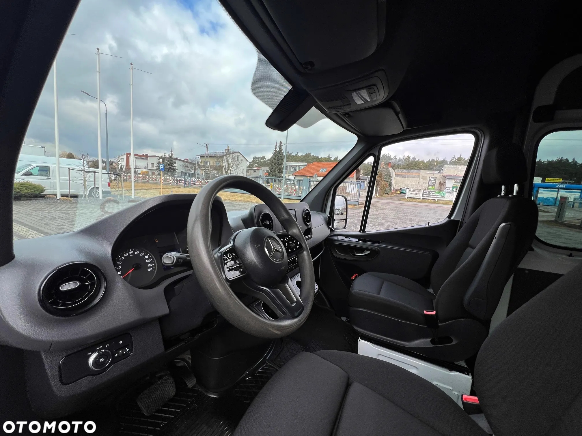 Mercedes-Benz Sprinter 319 CDI V6 Automat Maxi Long Doka Brygadówka 5-miejsc - 9