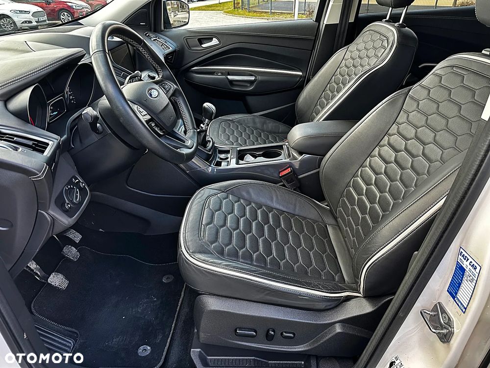 Ford Kuga - 28