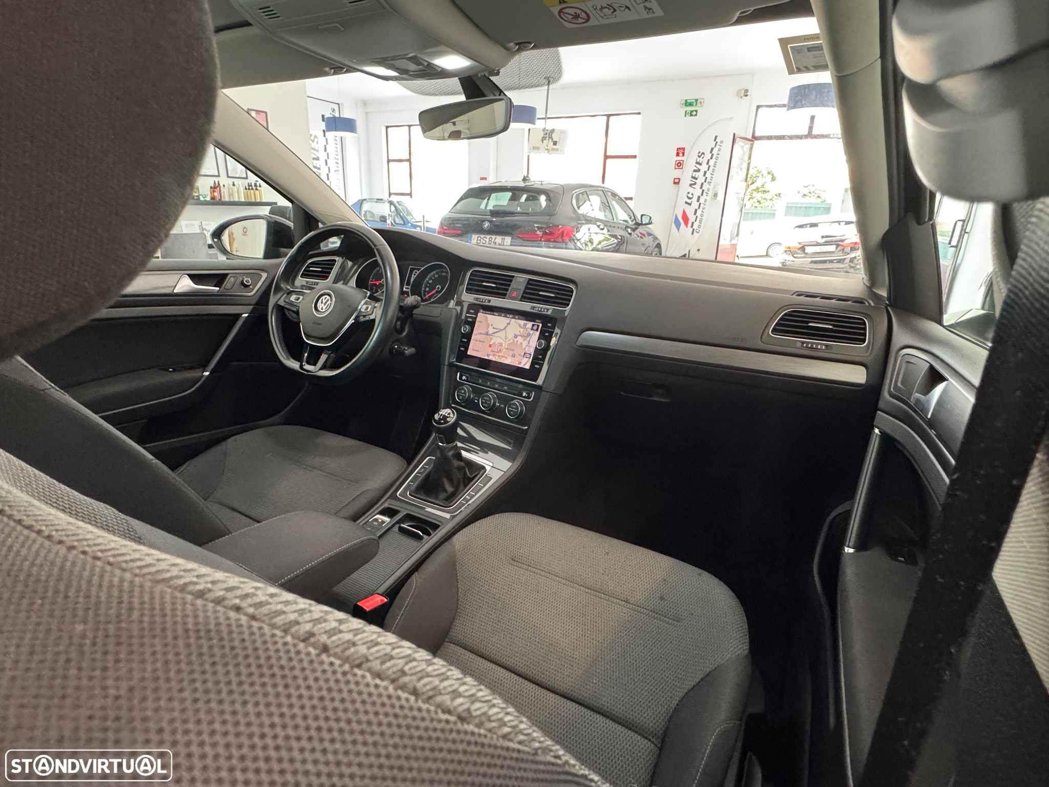 VW Golf 1.6 TDI Confortline - 10