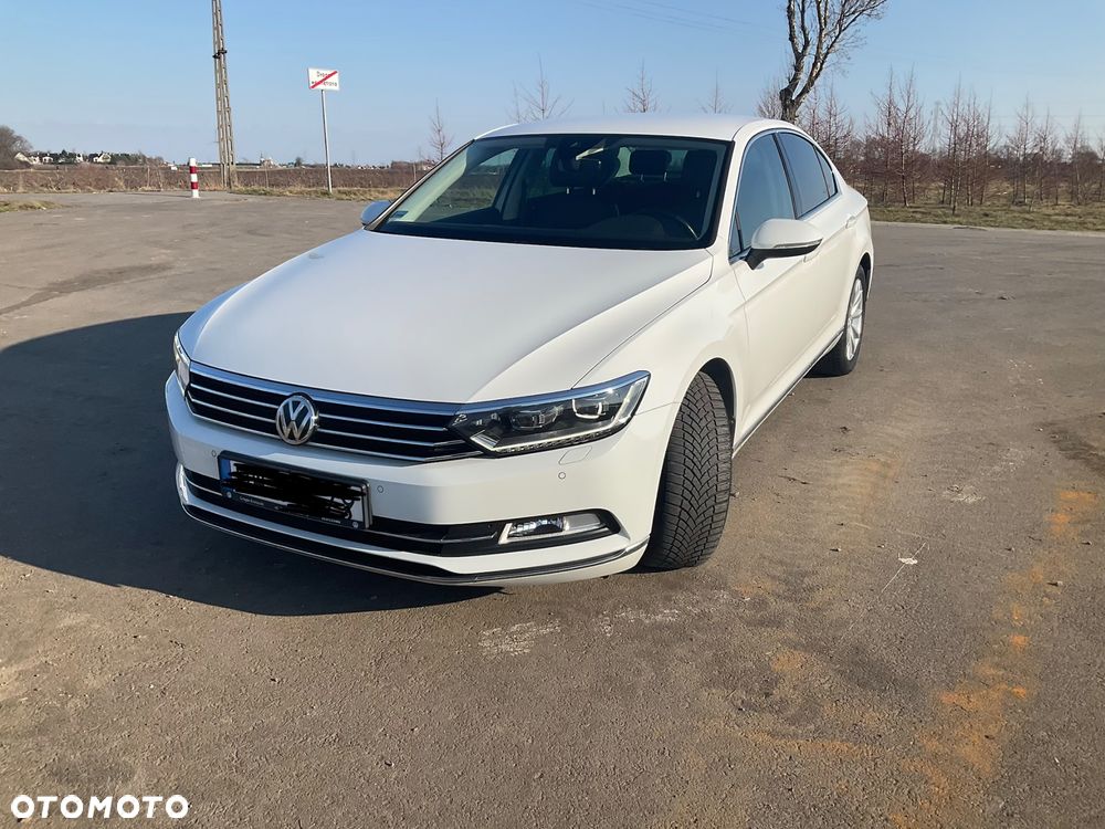 Volkswagen Passat 1.5 TSI EVO Highline DSG - 1
