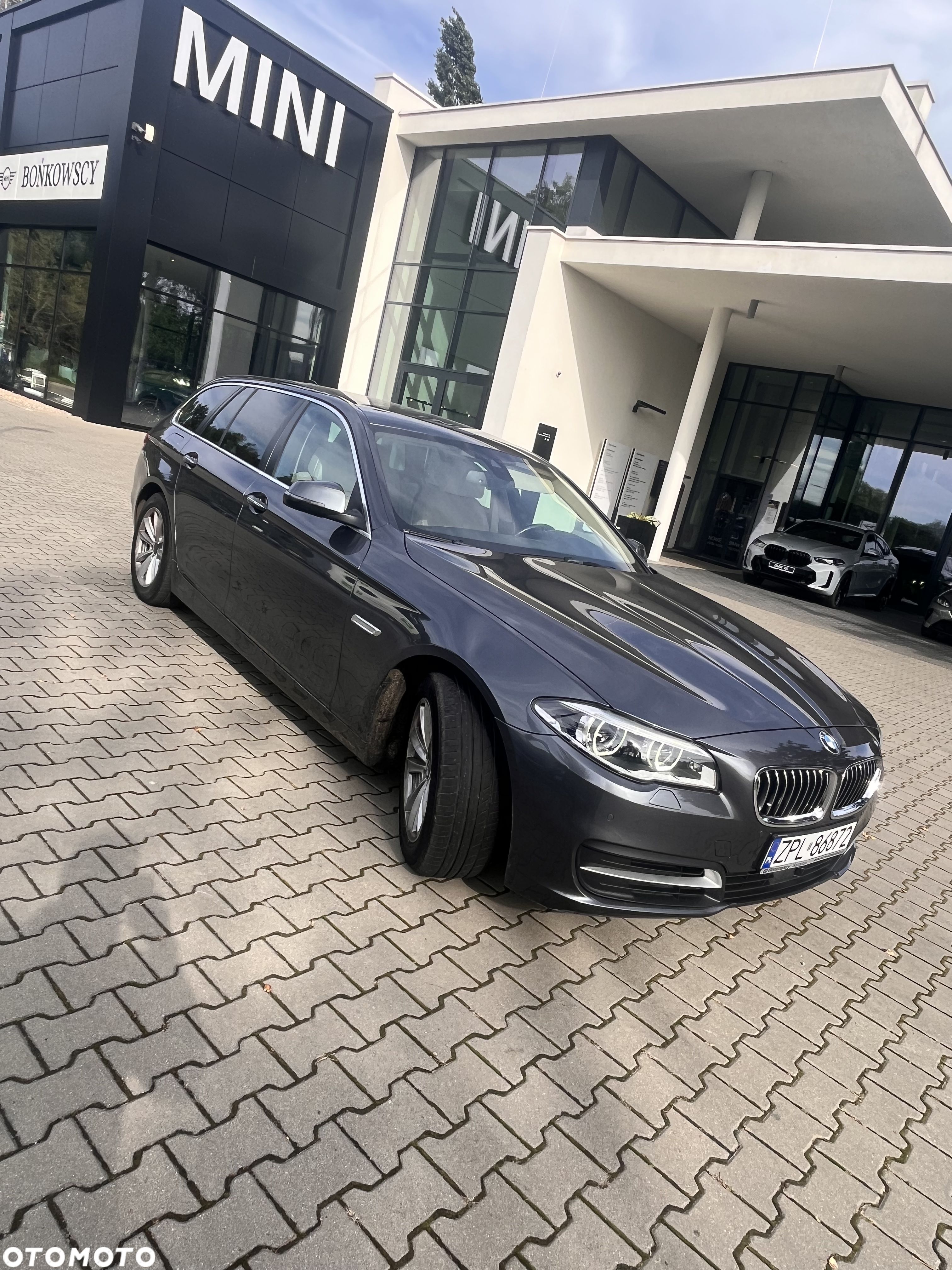 BMW Seria 5 520d xDrive - 1