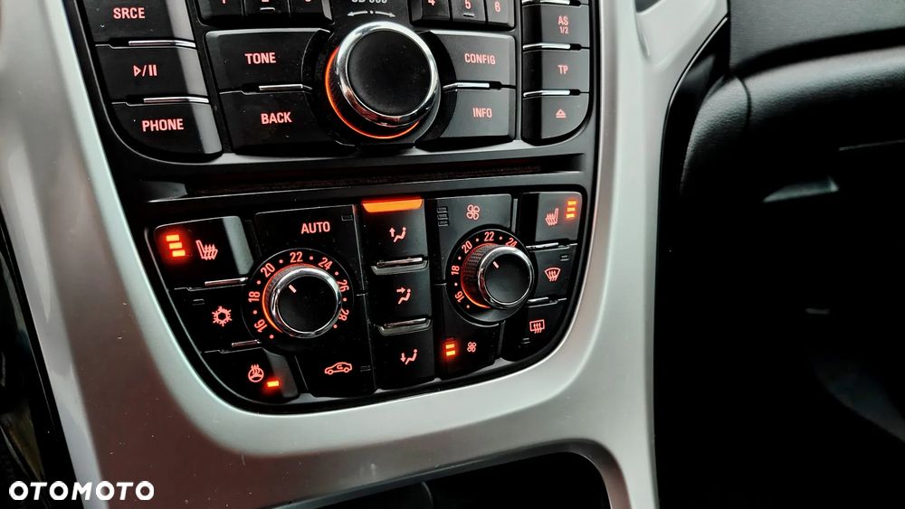 Opel Astra 1.4 T Cosmo - 12