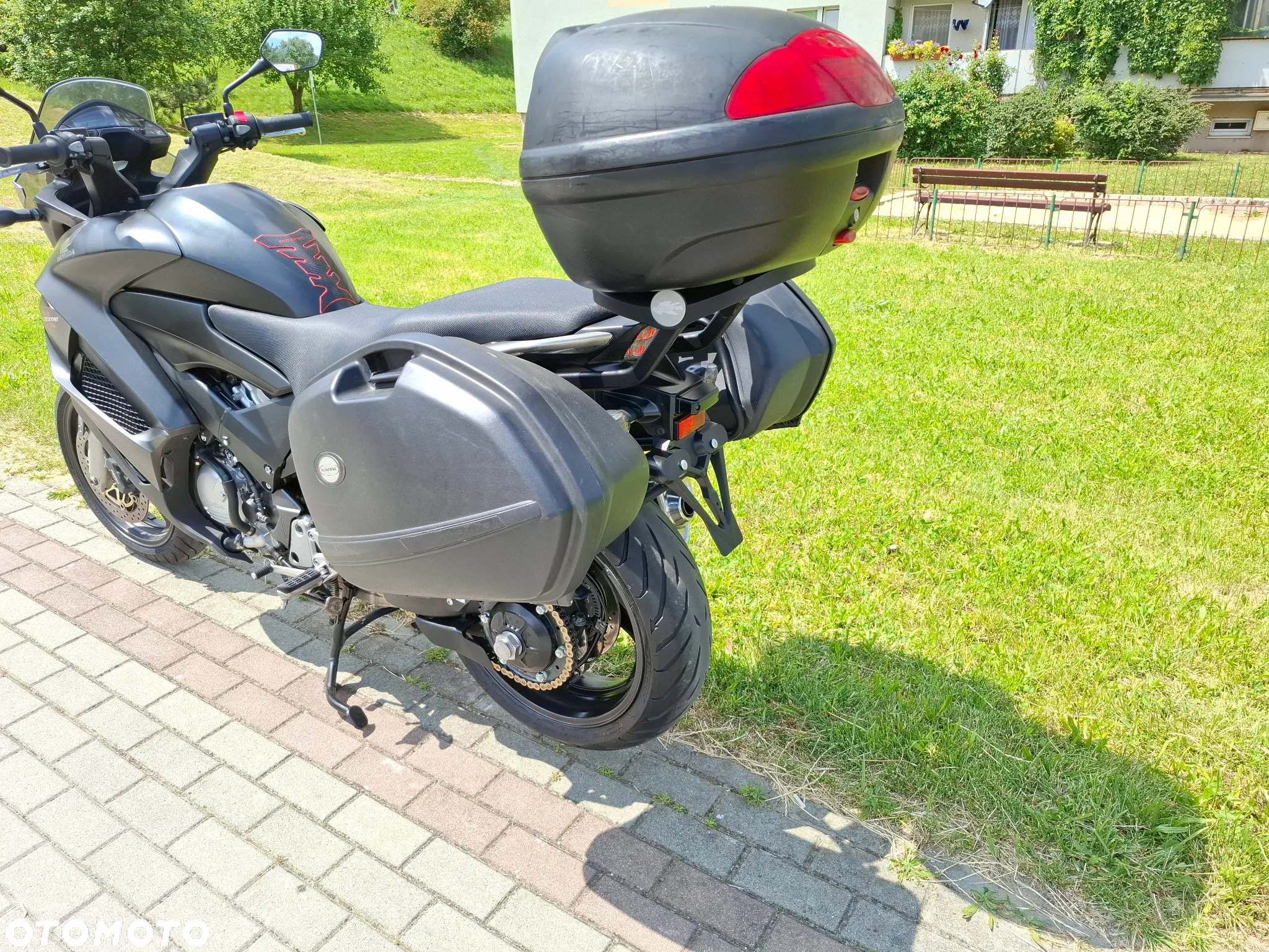 Honda VFR - 3