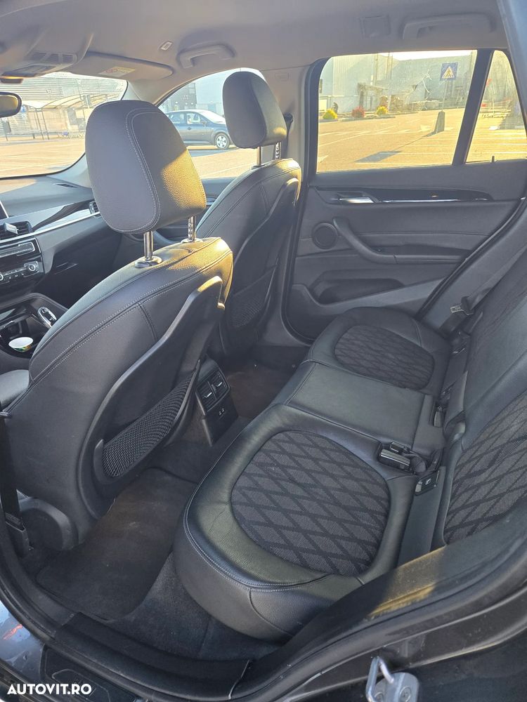 BMW X1 xDrive20i AT xLine - 9