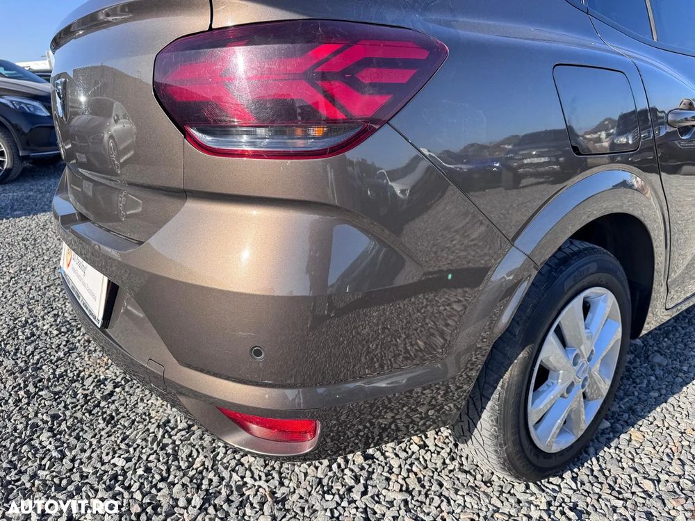 Dacia Logan TCe 90 CVT Comfort - 32