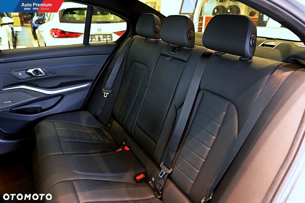 BMW Seria 3 320d xDrive M Sport - 18