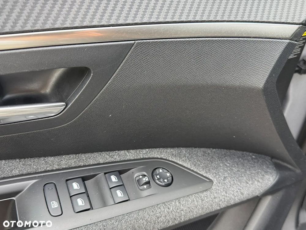 Peugeot 3008 PureTech 130 Stop & Start EAT6 Allure - 6