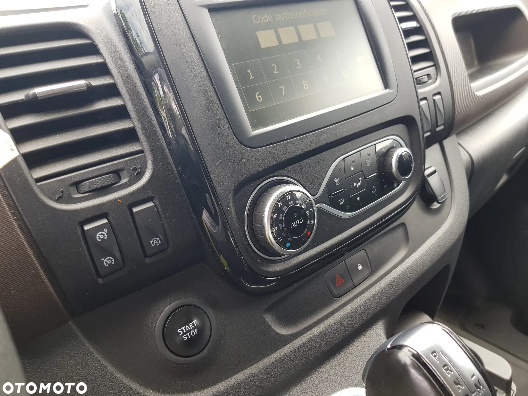 Renault Trafic - 12