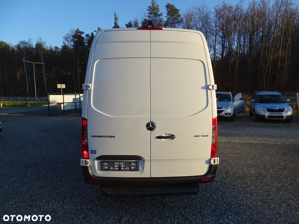 Mercedes-Benz SPRINTER - 9
