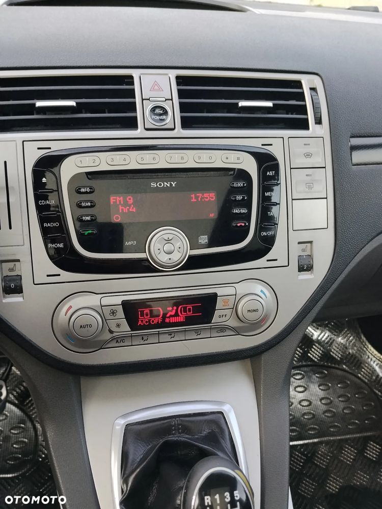 Ford Kuga - 13