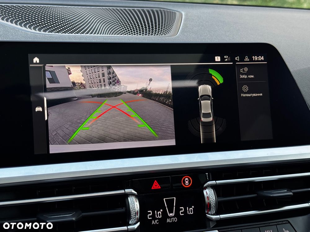 BMW Seria 3 330i xDrive M Sport - 18