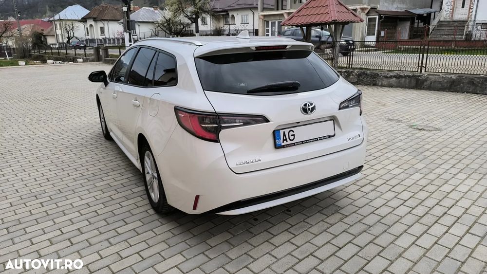 Toyota Corolla 1.8 HSD Dynamic - 5