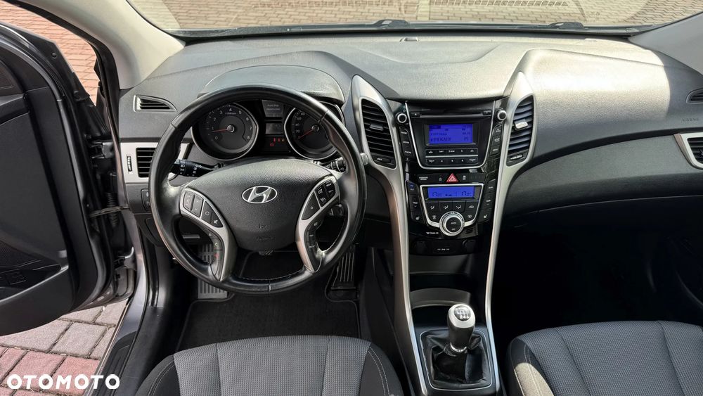 Hyundai i30 blue 1.6 GDI Passion - 26