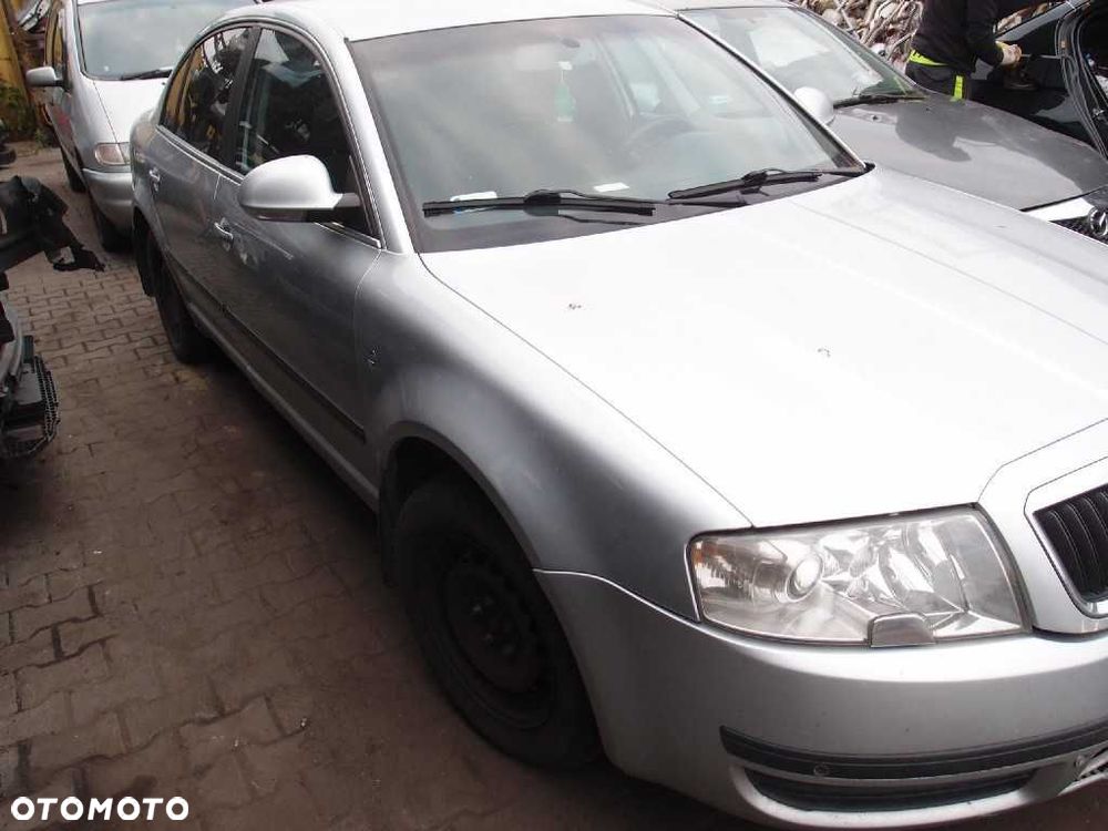 Skoda Superb lift / 2.0D 140km / 2007r. / na części - 2