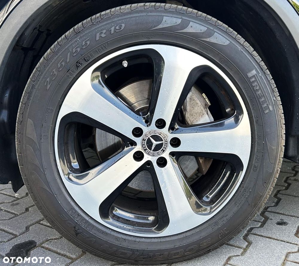 Mercedes-Benz GLC - 11