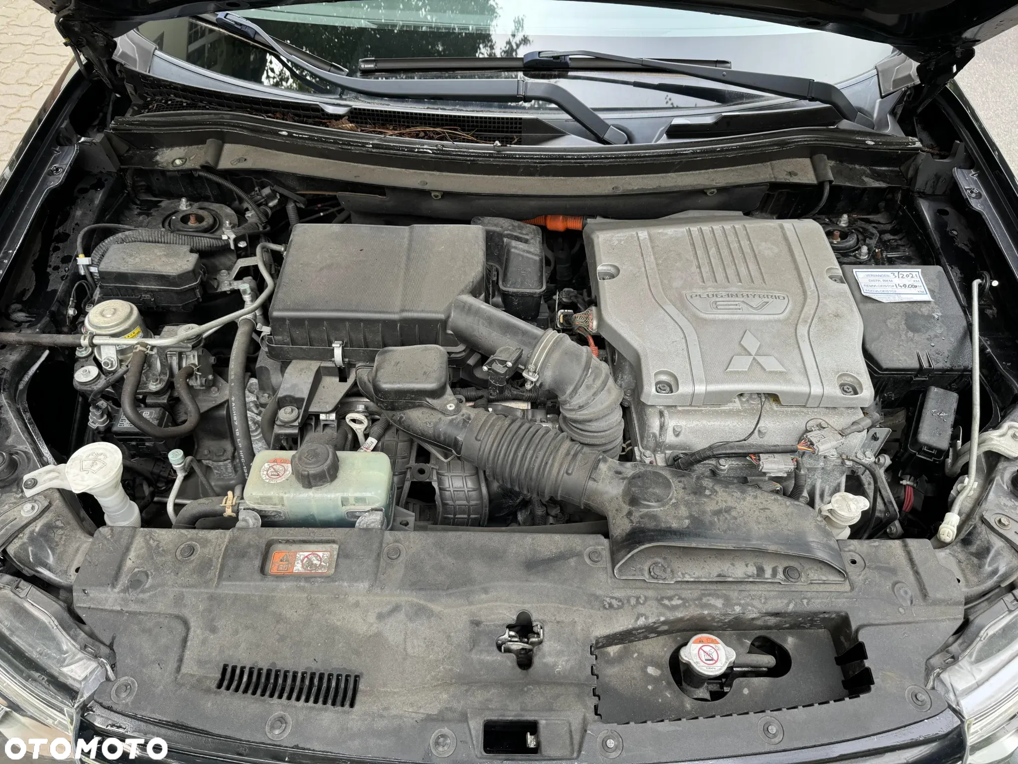 Mitsubishi Outlander 2.0 4WD Plug-In Hybrid - 34