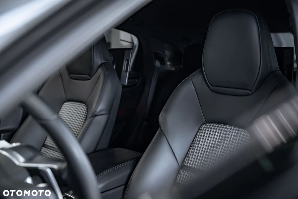Porsche Cayenne - 25