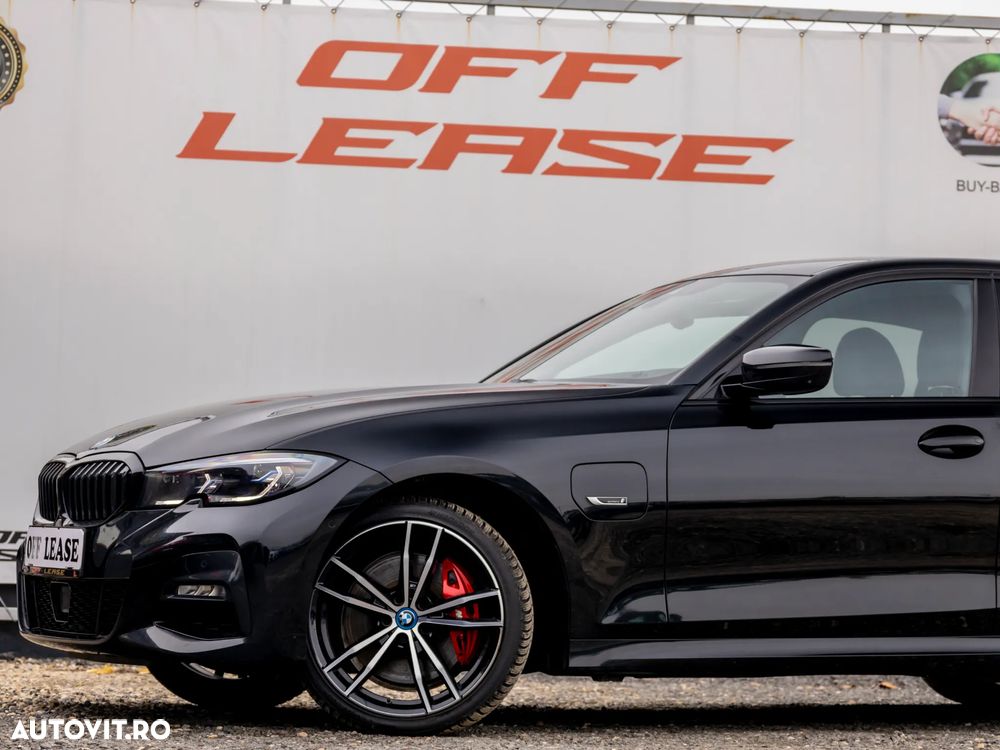 BMW Seria 3 330e xDrive Aut. M Sport - 13