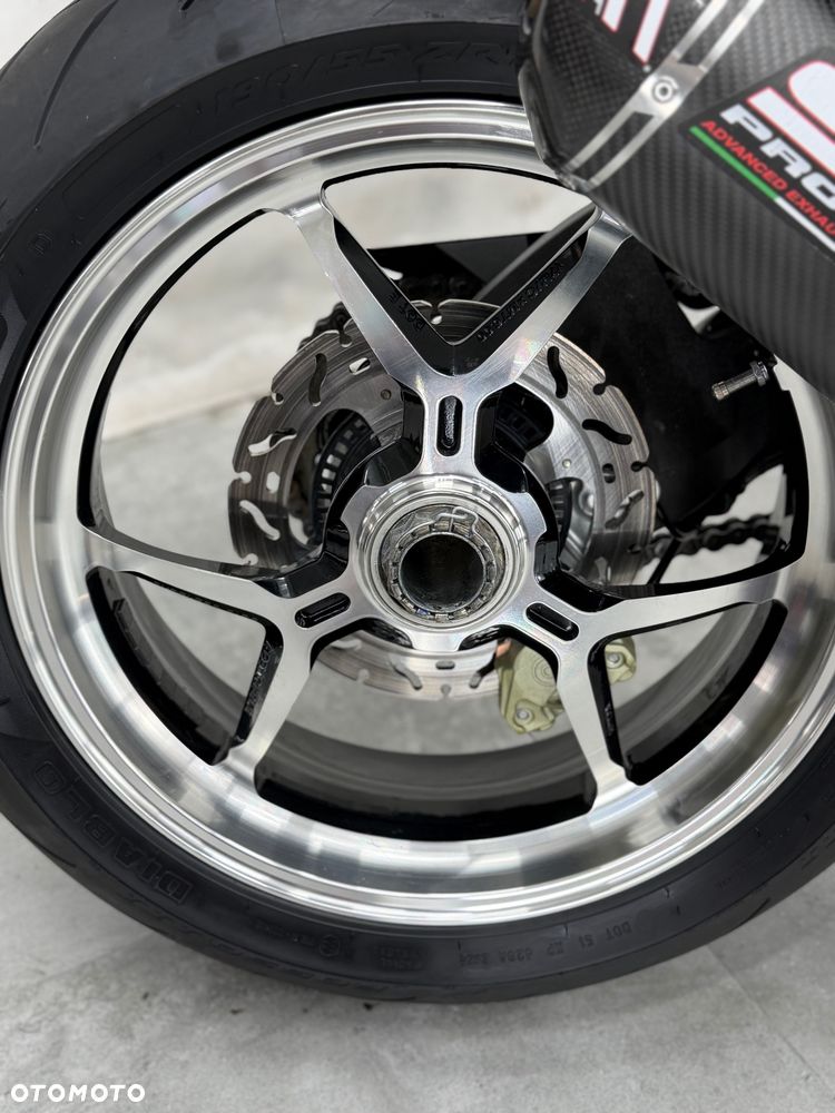 Ducati Monster - 24