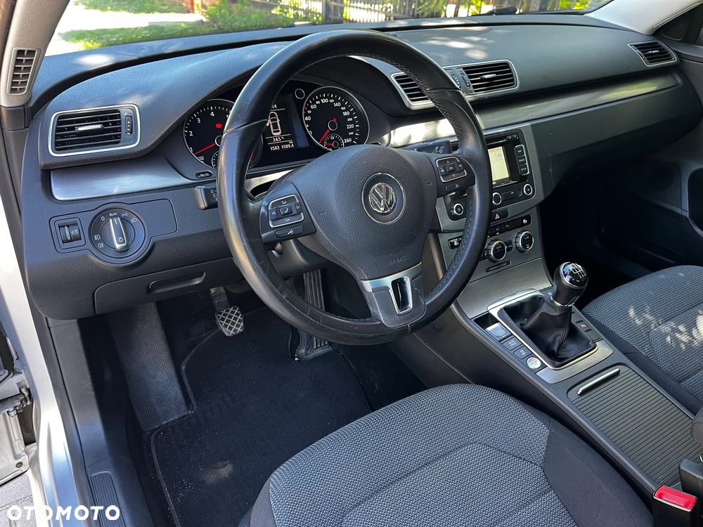 Volkswagen Passat 1.4 TSI BMT Comfortline - 5