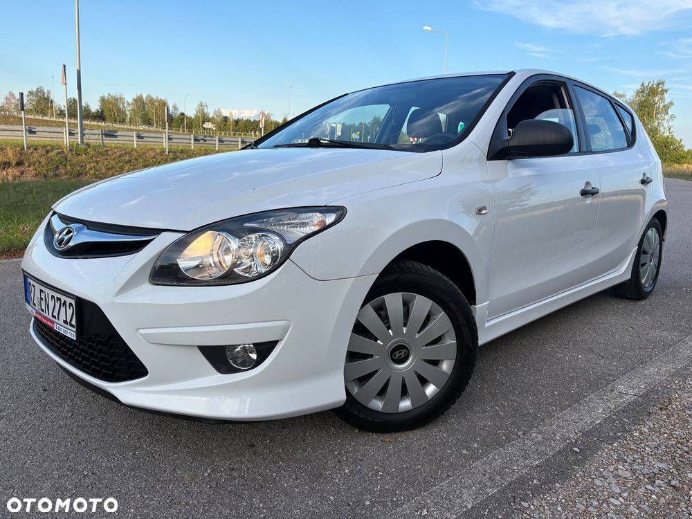 Hyundai i30 1.4 Base + - 4