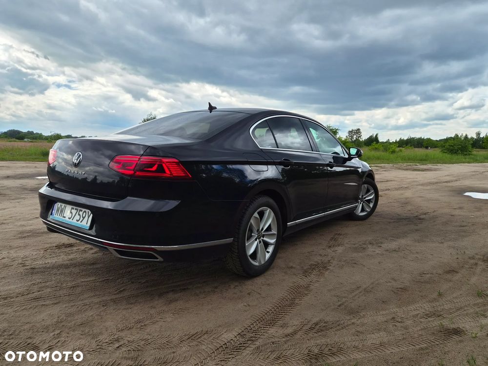 Volkswagen Passat 1.5 TSI EVO Elegance DSG - 4