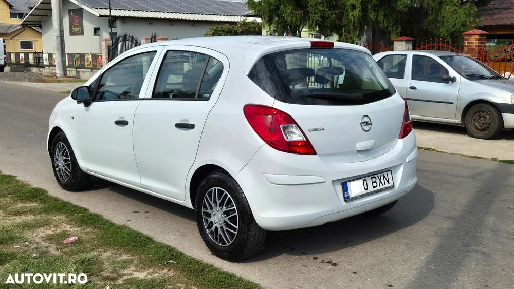 Opel Corsa 1.2 Essentia - 3