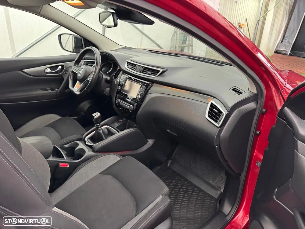 Nissan Qashqai 1.2 DIG-T N-Connecta - 33