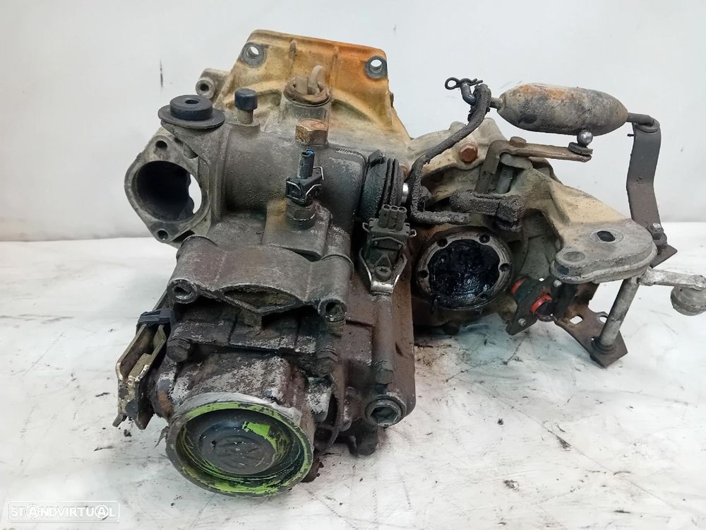 Caixa de velocidades manual VOLKSWAGEN Golf III Van (1H1) - 4