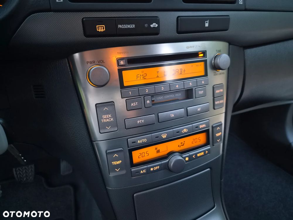 Toyota Avensis 2.0 VVT-i Travel - 14