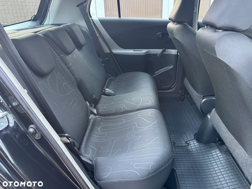 Toyota Yaris - 7