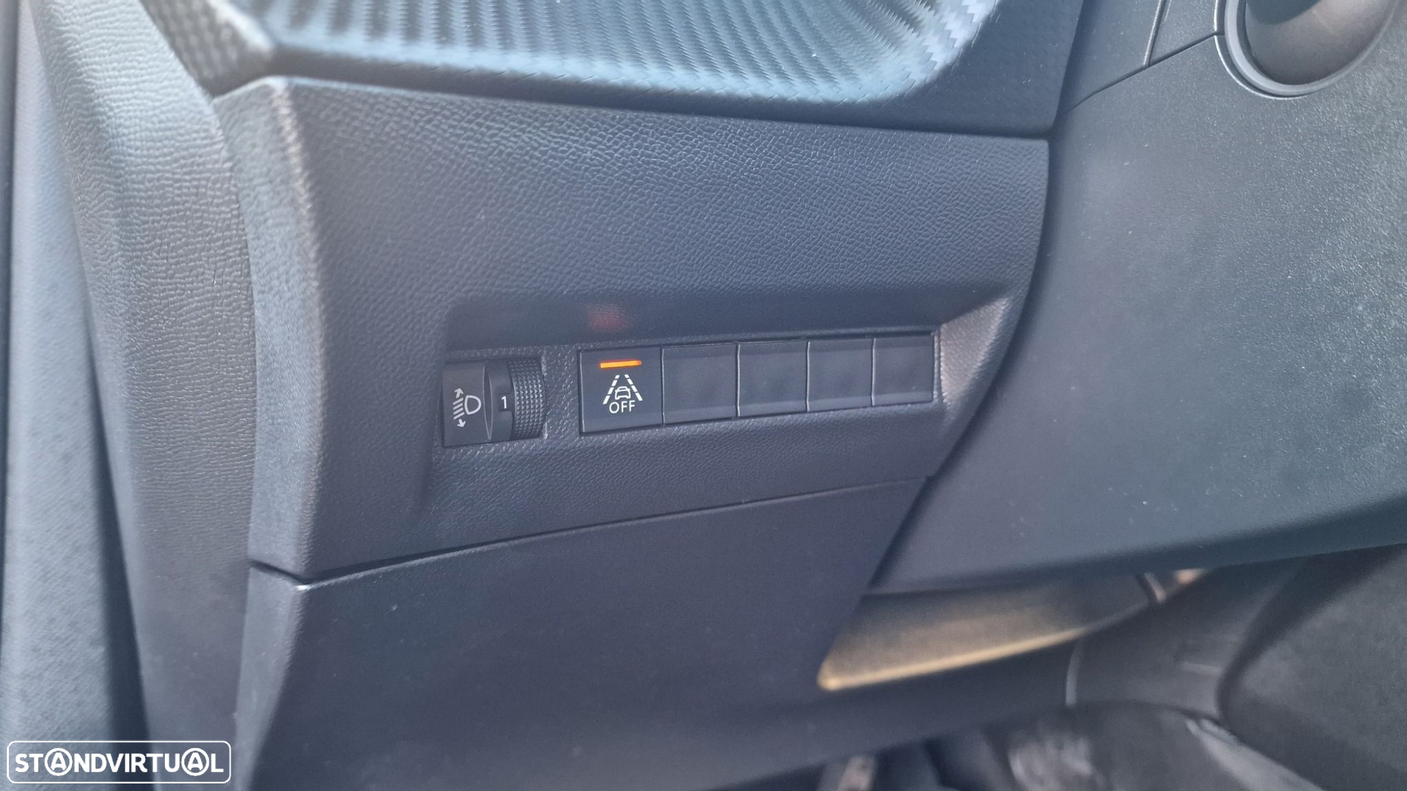Peugeot 2008 1.5 BlueHDi Allure EAT8 - 13