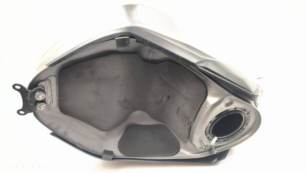 Zbiornik paliwa Triumph Street Triple 765 RS 2020r. - 4