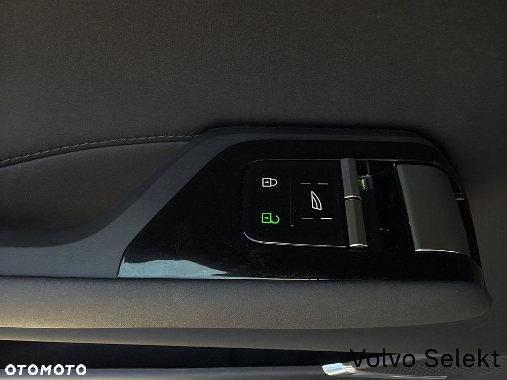 Volvo EX90 - 26