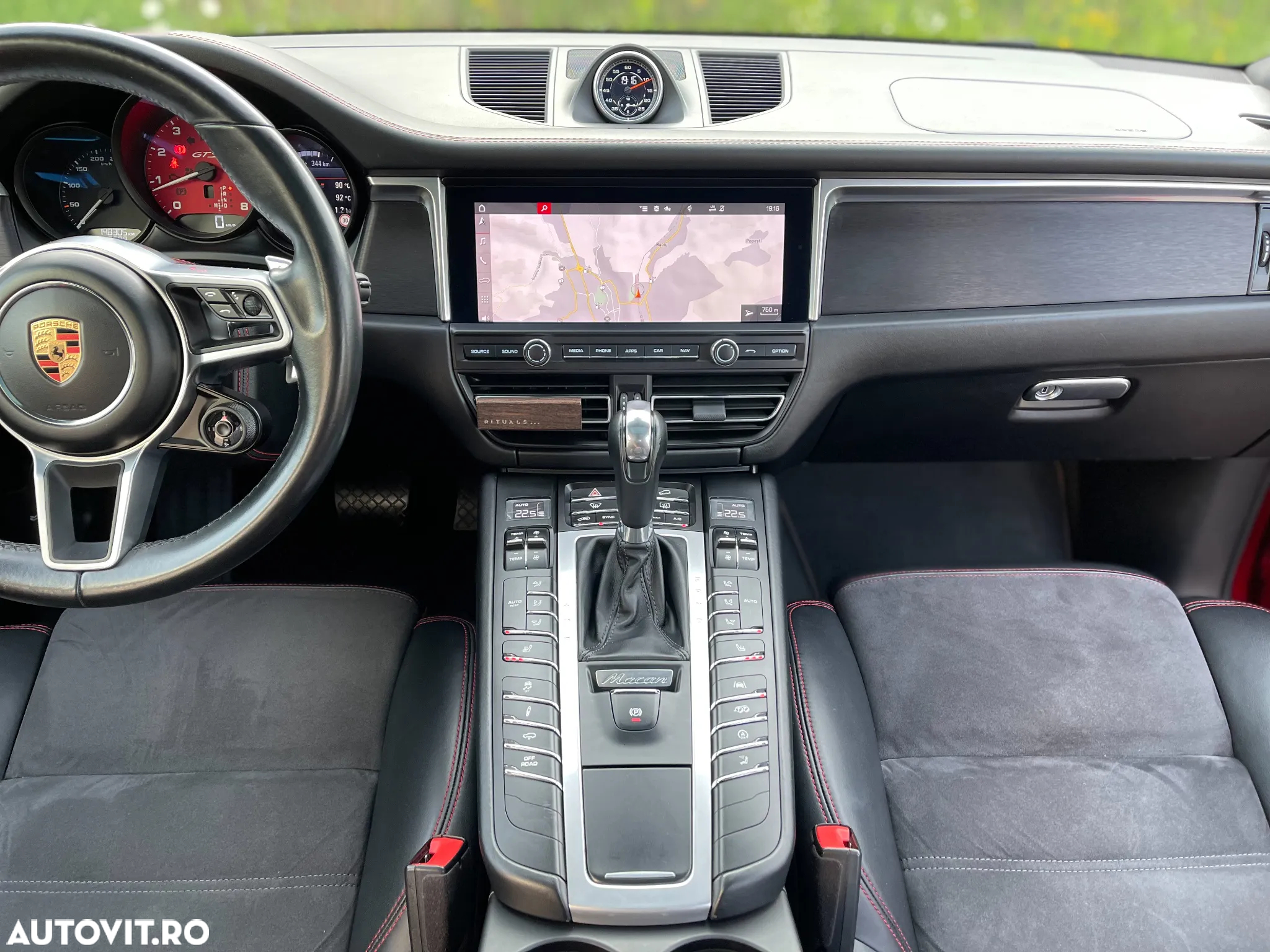 Porsche Macan GTS PDK - 10